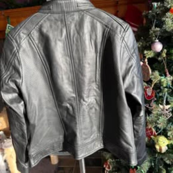 NEW Leather MOTO Jacket - Super Cute! - Picture 5 of 16
